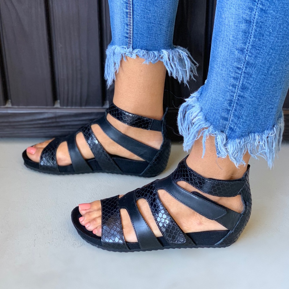 Snake Print Genuine Leather Gladiator Sandals - Picture 2 of 7